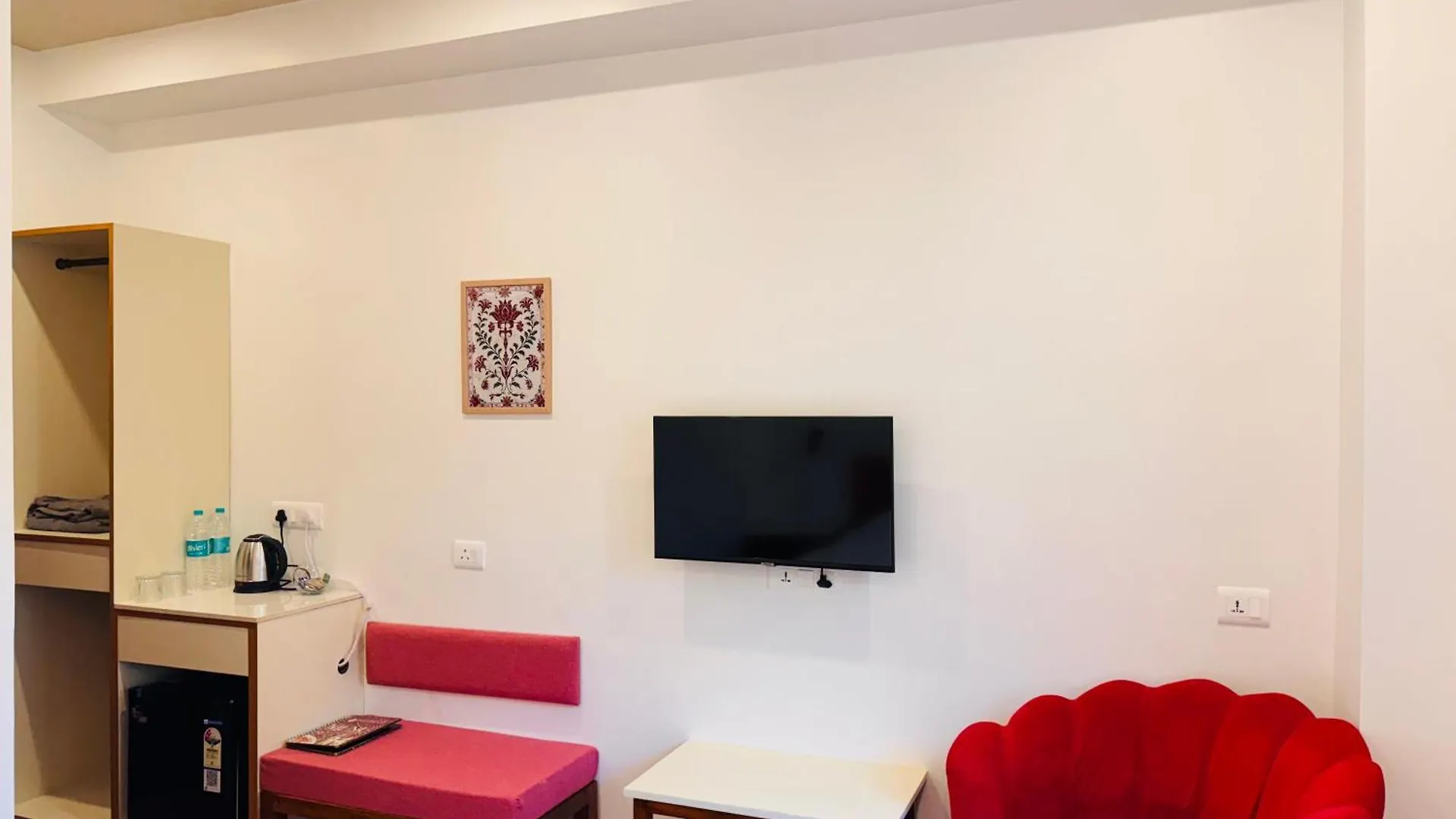 Royal Suite 27 New Delhi 0*,  India